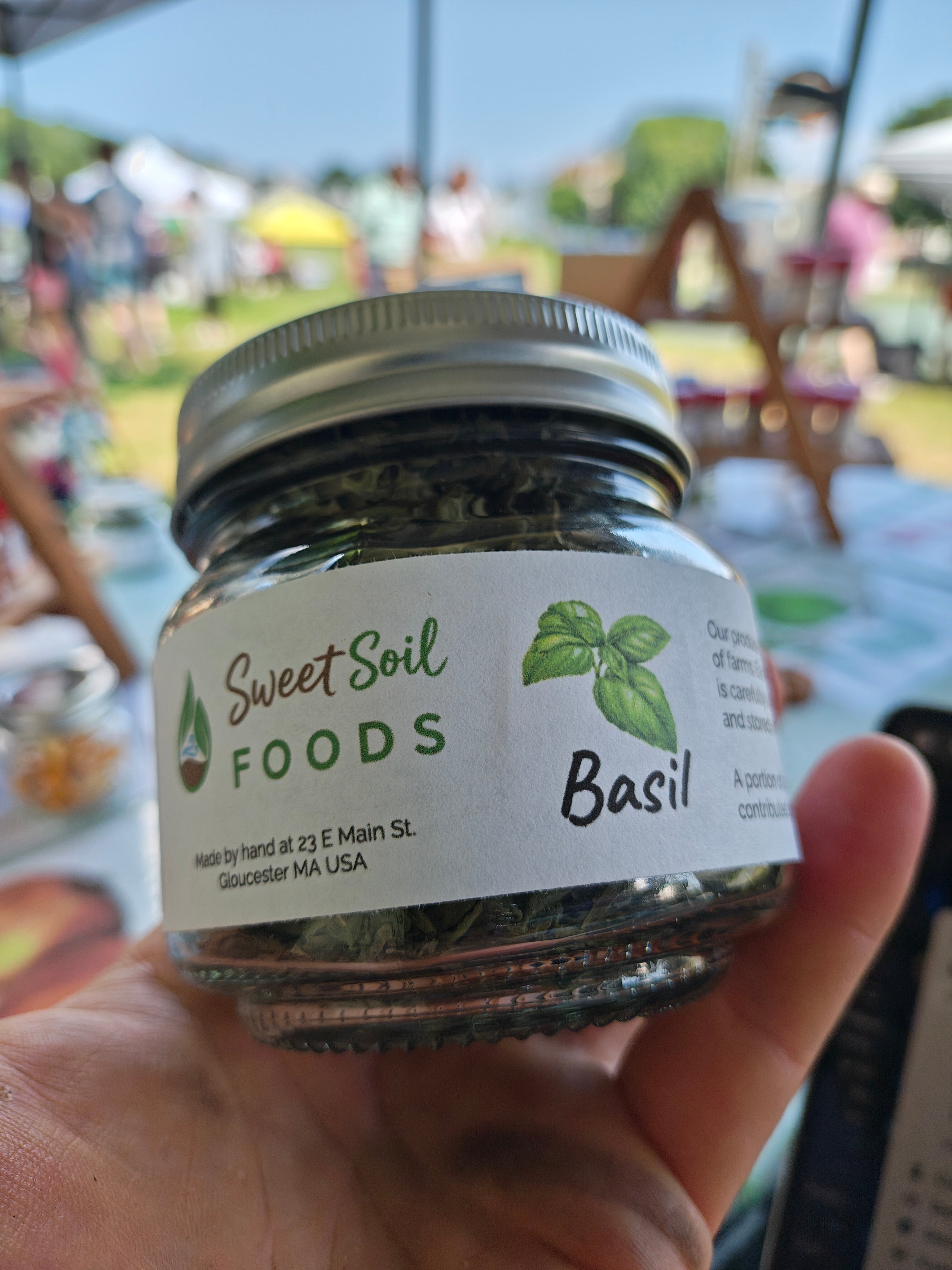 Seasonal Basil Leaves
